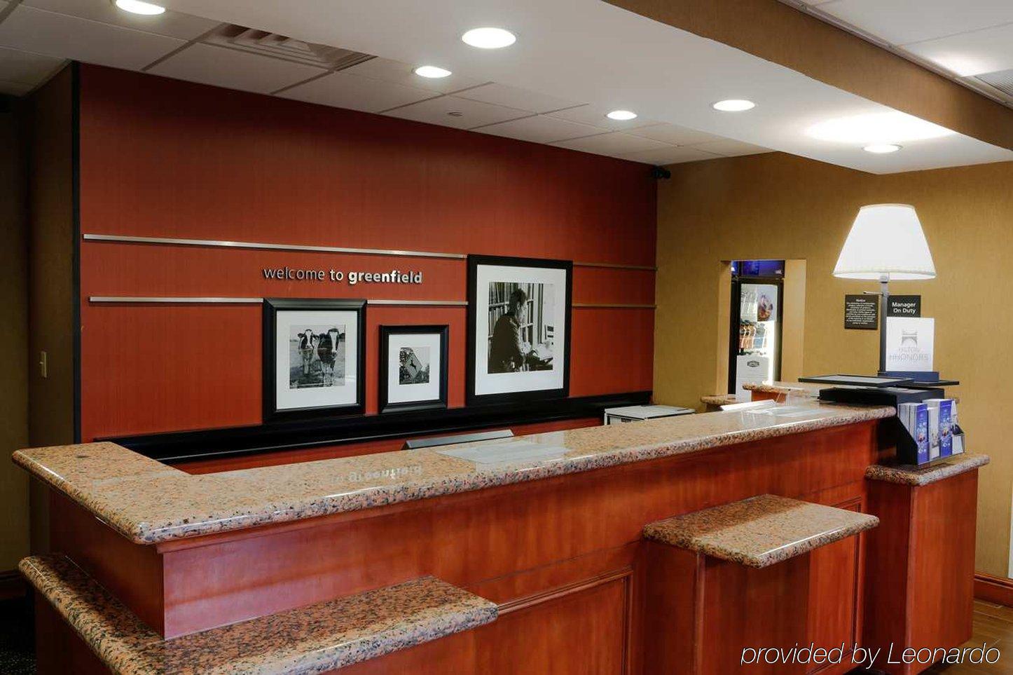 Hampton Inn & Suites Greenfield Exterior foto